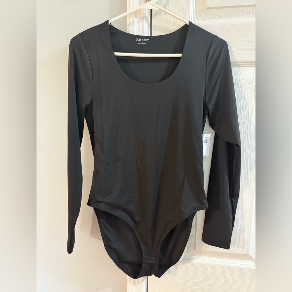 NWT Old Navy Scoop Neck Long Sleeve Bodysuit Medium Black